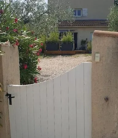Appartement Bel Dans Avec Piscine